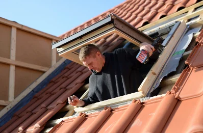Pose de fenêtres de toit Velux à la Bellière